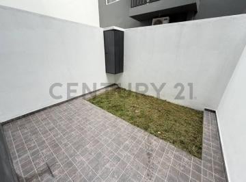 Departamento · 27m² · 1 Ambiente · 1 Cochera · Alquiler Dpto 1 Amb con Patio y Cochera en Caseros Tres de Febrero
