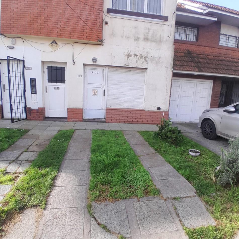PH de 2 ambientes con patio, 45m² — San Carlos