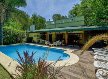 Casa · 152m² · 4 Ambientes · 3 Cocheras · Venta Casa 4 Ambientes 372 m² con Pileta y Parrilla en Ezeiza