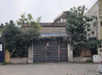 Casa · 64m² · 3 Ambientes · 1 Cochera · Casa en Venta en Versalles, Capital Federal, Buenos Aires