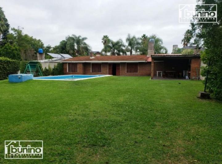 Casa · 180m² · 6 Ambientes
