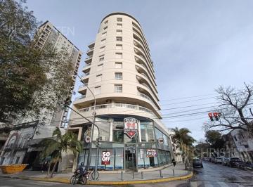 AV. FREYRE Y JUNIN · Gran Departamento con Cochera en Alquiler