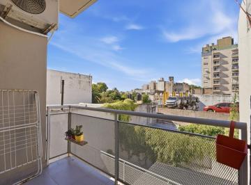 Departamento · 53m² · 3 Ambientes · 1 Cochera · Departamento Venta Floresta 3 Amb Luminoso Cochera