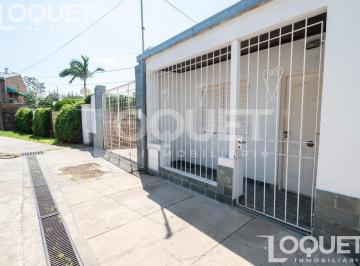 Casa · 103m² · 4 Ambientes · 2 Cocheras · Casa en B° Barranquitas