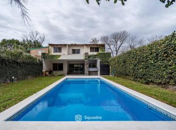 Casa · 138m² · 7 Ambientes · 2 Cocheras · Venta | Permuta - Casa de 3 Dorm. y Comodín - Zona Centro, Funes - Apta Crédito.