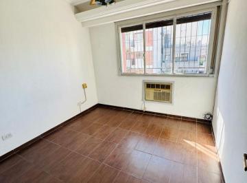 Departamento de 4 ambientes, Parque Centenario · 4 Ambientes Apto Credito Al Frente con Balcon