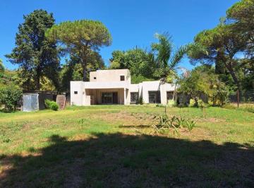Casa · 180m² · 5 Ambientes · 3 Cocheras · Casa 5 Amb Venta a Terminar El Cazador Escobar