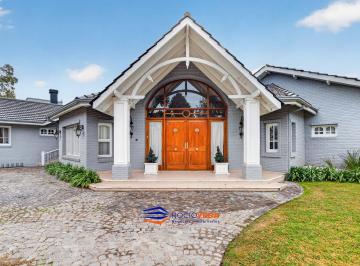 Casa · 586m² · 10 Ambientes · 2 Cocheras · Casa a La Venta en San Diego, Moreno, Acceso Oeste Km 43