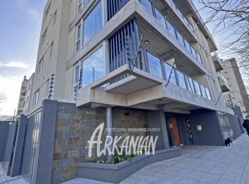 Departamento de 2 ambientes, Morón · Departamento 2 Amb a Estrenar, Al Frente C/balcón y Cochera