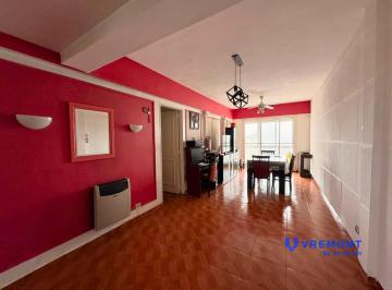Departamento · 85m² · 4 Ambientes · Av Entre Rios Al 600 | Congreso | Departamento 4 Amb. Muy Buen Estado y Super Luminoso | Venta