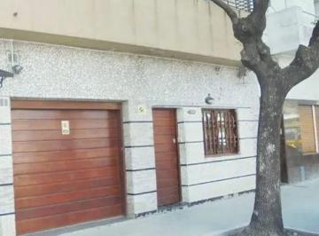 FRC-FRC-8346_2 · Av Lisandro de La Torre 1500 Mataderos PH 6amb U$350.000