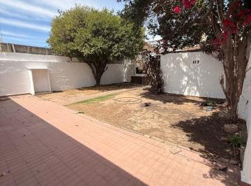 Casa de 4 ambientes, Córdoba · Casa en Venta - Barrio Santa Rita