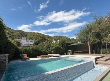 Casa · 250m² · 3 Dormitorios · 2 Cocheras · Venta Casa 3 Dorm. + Monoambiente en Jose Muñoz Carlos Paz