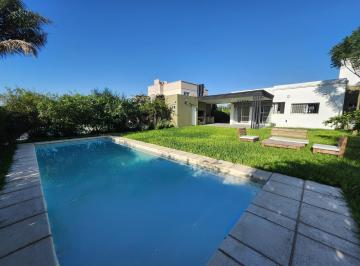 Casa · 116m² · 5 Ambientes · 2 Cocheras · Casa de 1 Dormitorio en Funes City