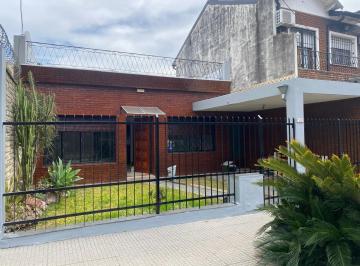 Casa · 350m² · 4 Ambientes · 1 Cochera · Alquiler Casa Chalet 4 Ambientes Dependencia Servicio Jardin Florida Mitre