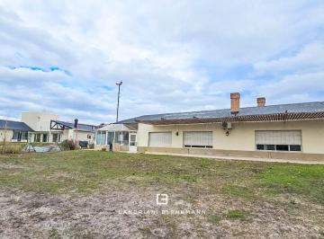Casa · 3300m² · 7 Ambientes · Casa - Neuquen