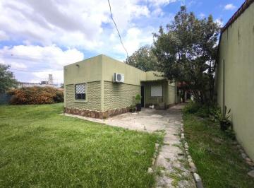 Casa · 100m² · 4 Ambientes · 2 Cocheras · Casa en Venta 4 Ambientes