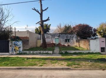 Casa · 60m² · 3 Ambientes · Lote 10x45 m² en Venta + Casa a Refaccionar