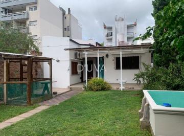 PH de 3 ambientes, La Plata · Departamento Planta Baja, Contrafrente, Amplio Espacio Verde, Sin Expensas.