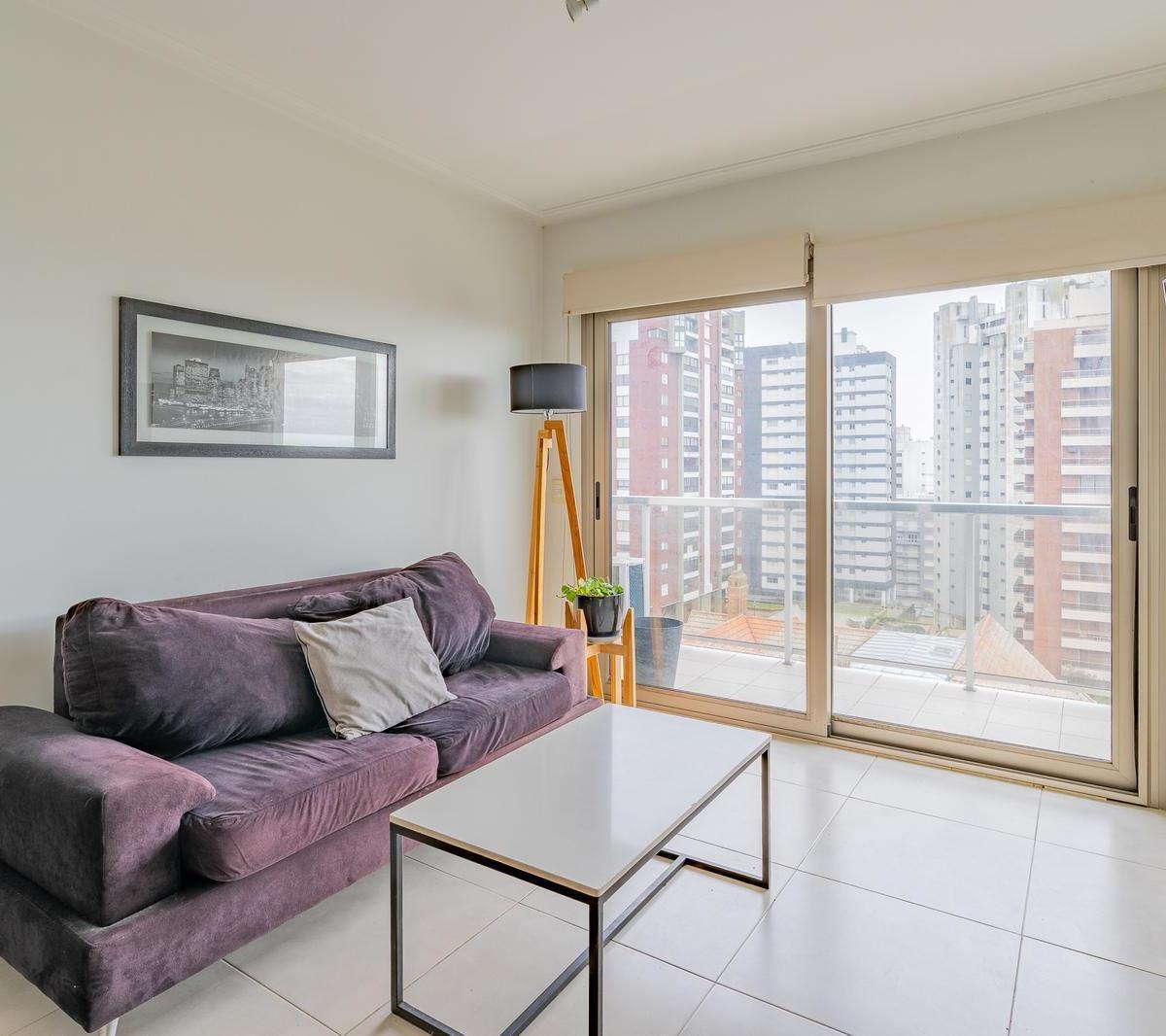 Departamento 2 ambientes con balcón, vista al mar y cochera cubierta