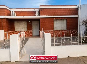 Casa · 4 Ambientes · Casa en Las Parejas