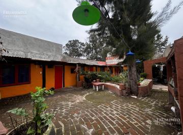 Casa · 200m² · 13 Ambientes · Complejo de 5 Departamentos y Cabaña con Gran Jardin Ideal Renta en Mar del Plata