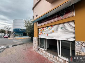 Local comercial · 65m² · 2 Ambientes · Local en Alquiler de 65 m² - Centro