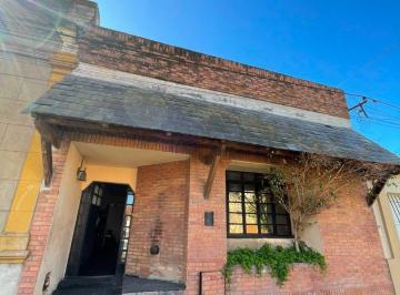 Casa de 4 ambientes, Nueve de Julio · Casa de 4 Ambientes en Venta Sobre Av, Posibilidad de Financiacion