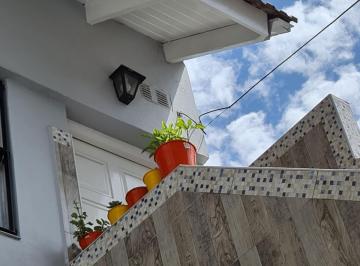 DEPARTAMENTO IDEAL PARA PERSONA SOLA DORMITORIO
DUPLEX ARRIBA, / COCINA COMEDO · Dueño Directo Alquila Depatarmento Ideal Pareja o Persona Sola Quilmes Oeste