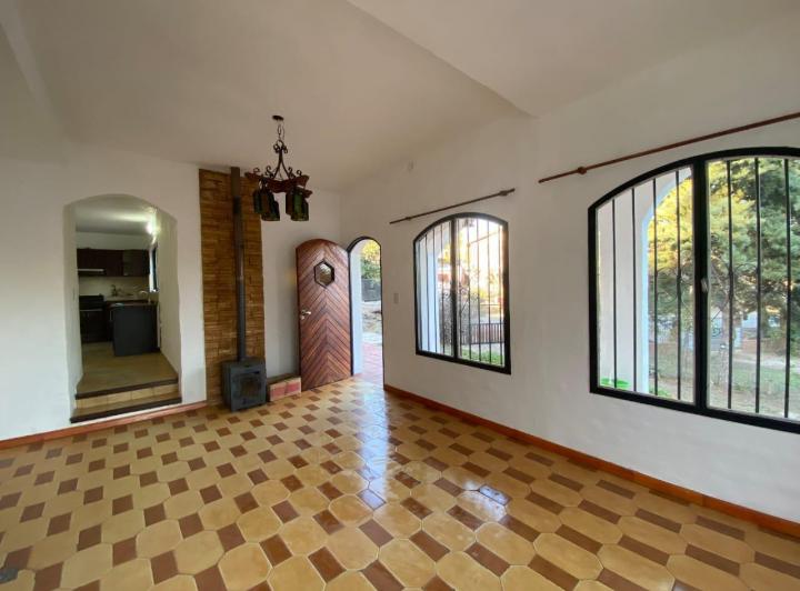 Casa · 120m² · 5 Ambientes · 2 Cocheras