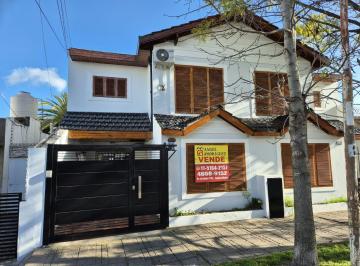 HCM-HCM-94_2 · Casa 4 Ambientes. | de Elia Al 400