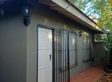 Casa · 180m² · 4 Ambientes · 2 Cocheras · Venta Casa 3 Ambientes con Patio y Garage en El Jagüel