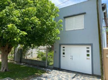 Casa de 4 ambientes, Ensenada · Casa en Punta Lara - Permutas