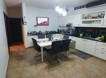 Casa en Venta de 4 ambientes Lomas del Mirador · Se Vende Casa en Lomas del Mirador