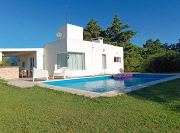 Casa · 128m² · 3 Ambientes · Venta Casa 5000 Mterreno Dos Habitaciones Pileta
