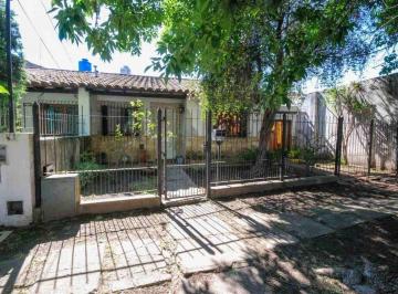Casa · 82m² · 4 Ambientes · 1 Cochera · Casa 4 Amb Venta Ciudad Evita Parque Cochera
