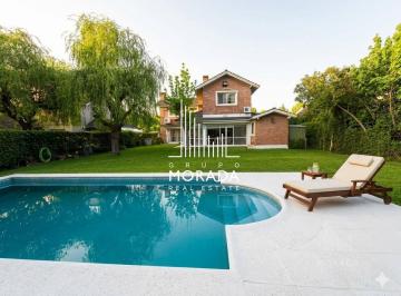 GMM-GMM-38_2 · Casa en Venta de 4 Domitorios en Pilar, Barrio Cerrado La Delfina