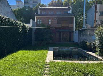 Casa de 6 ambientes, Villa Luro · Casa Categoria 5 Amb Fdo Pileta Gje