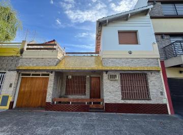 DES-DES-326_2 · Casa 4 Ambientes con Patio y Garage Venta Villa Lugano