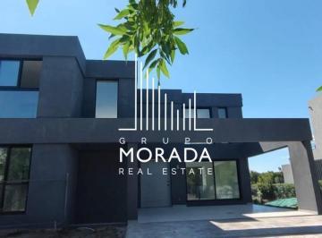 GMM-GMM-63_2 · Casa en Venta Al Agua de 5 Ambientes en Canton Golf