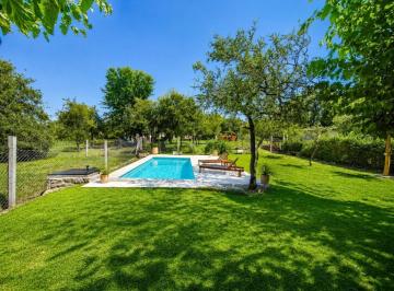 Quinta vacacional · 150m² · 2 Dormitorios · Cabañas con Pileta y Parque en Cabalango Para 5 Personas Cada Una