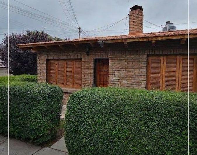 Casa · 143m² · 5 Ambientes · 1 Cochera
