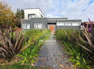GMM-GMM-104_2 · Casa en Venta en Manzanares de 6 Ambientes con Pileta