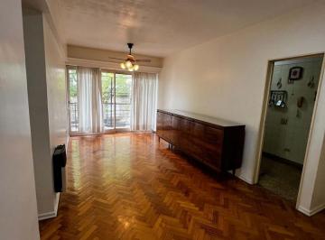 Departamento · 56m² · 3 Ambientes · Alquilo en Floresta 3 Amb. Al Frente con Balcon Corrido