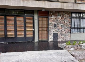 Casa · 230m² · 10 Ambientes · Alquilamos Hermosa Casa Tipo Chalet Americano en Barrio Bombal Godoy Cruz