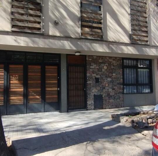 Casa en alquiler en Godoy Cruz · 10 ambientes