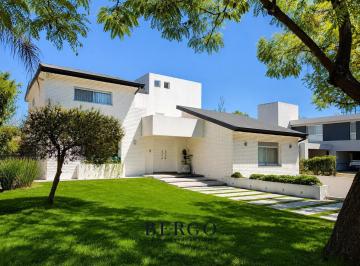 Casa · 10000000m² · 4 Ambientes · 2 Cocheras · Venta - Exclusiva Casa 4 Dorm. 4 Baños - en Country Ayres del Sur