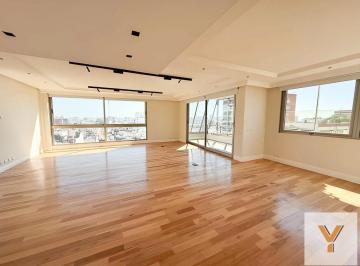 Departamento · 190m² · 4 Ambientes · Departamento en Alquiler - 3 Dorm. 3 Baños - 216 m - Recoleta