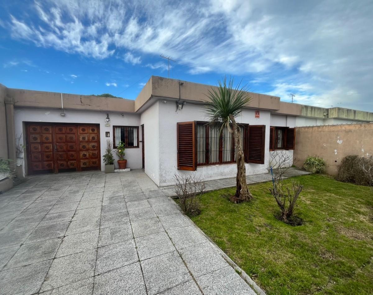 Chalet en venta – Barrio Bernardino Rivadavia. Excelente chalet