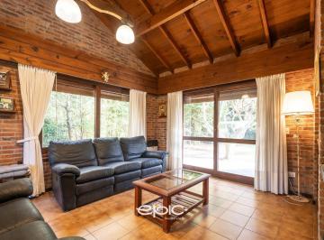 Casa · 212m² · 5 Ambientes · 2 Cocheras · Casa en Venta 5 Amb en Pinamar Zona Iglesia